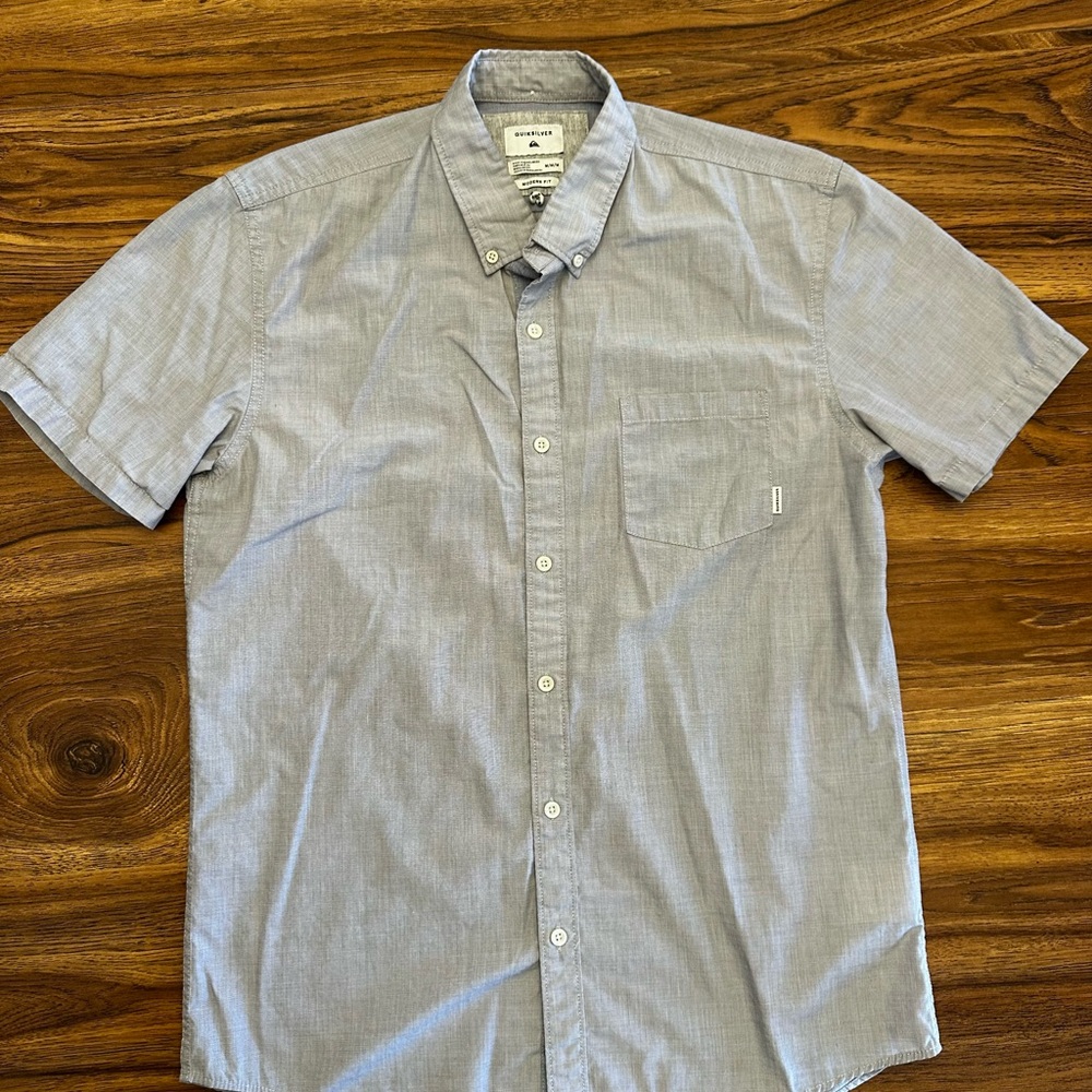 Quiksilver Light Gray Casual Button Down Shirt